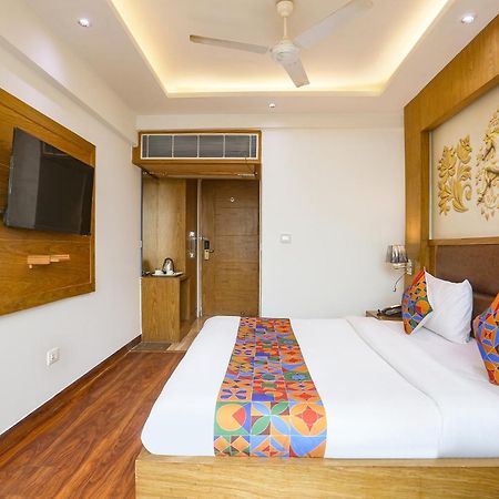 Fabhotel Prime Star 17 - Nr Yashobhoomi Convention Centre Делхи Екстериор снимка