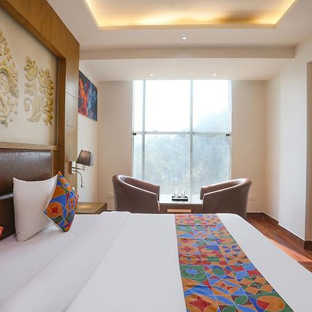 Fabhotel Prime Star 17 - Nr Yashobhoomi Convention Centre Делхи Екстериор снимка