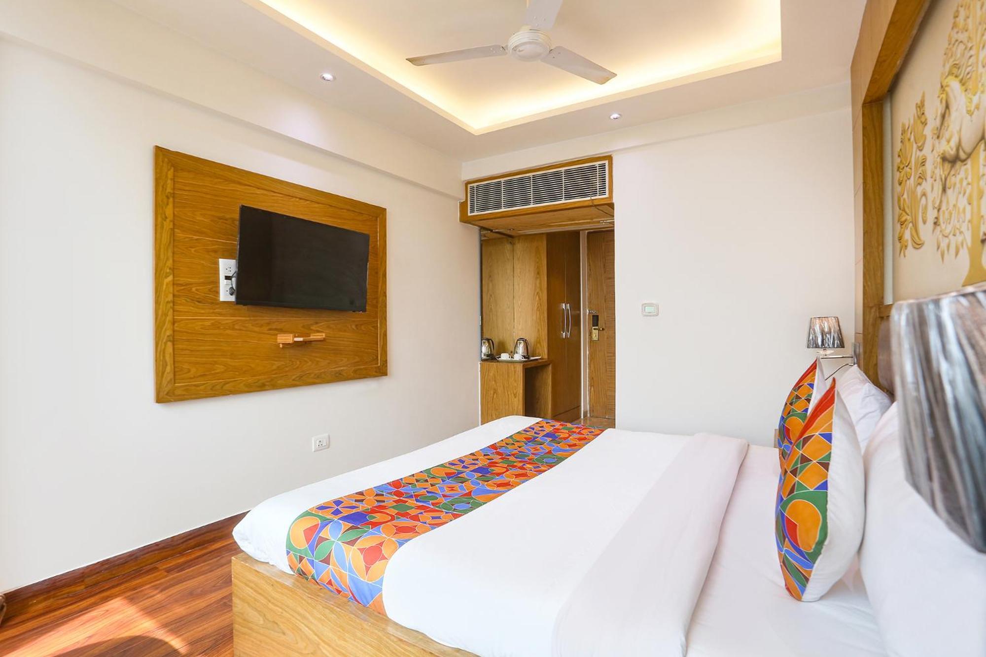 Fabhotel Prime Star 17 - Nr Yashobhoomi Convention Centre Делхи Екстериор снимка